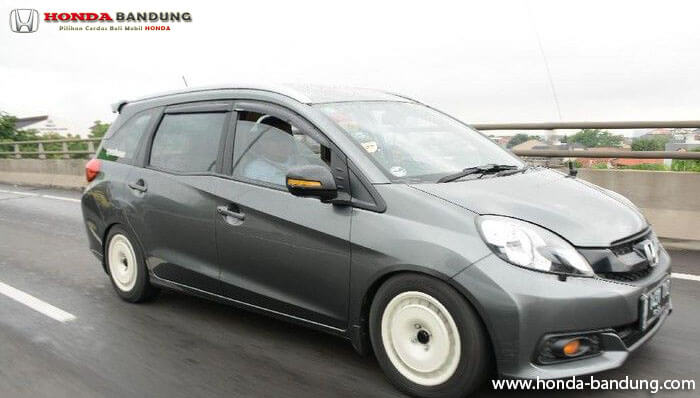 Biaya Bensin dan Perawatan Honda Mobilio Murah Meriah