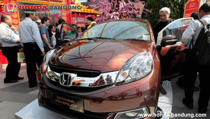 Perbandingan Mobilio Bekas dan Sigra Baru Dengan Bujet Rp 150 Jutaan