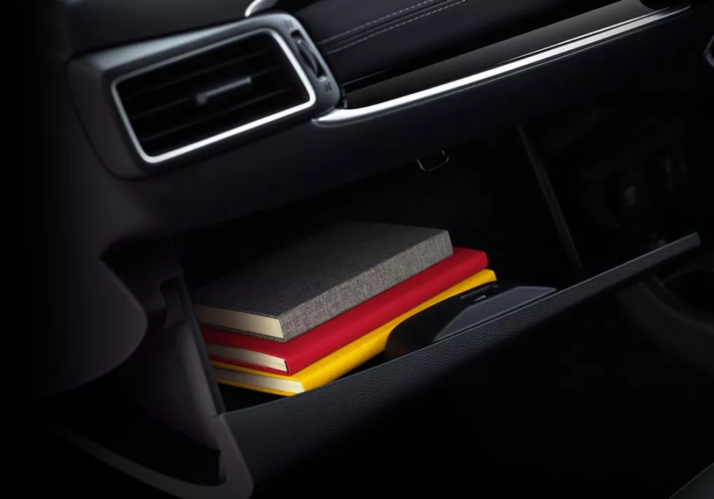 honda brv interior-8-glovebox