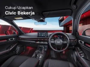 Interior modern Honda Civic RS, menampilkan dashboard digital, jok kulit hitam dengan jahitan merah, dan setir multifungsi.